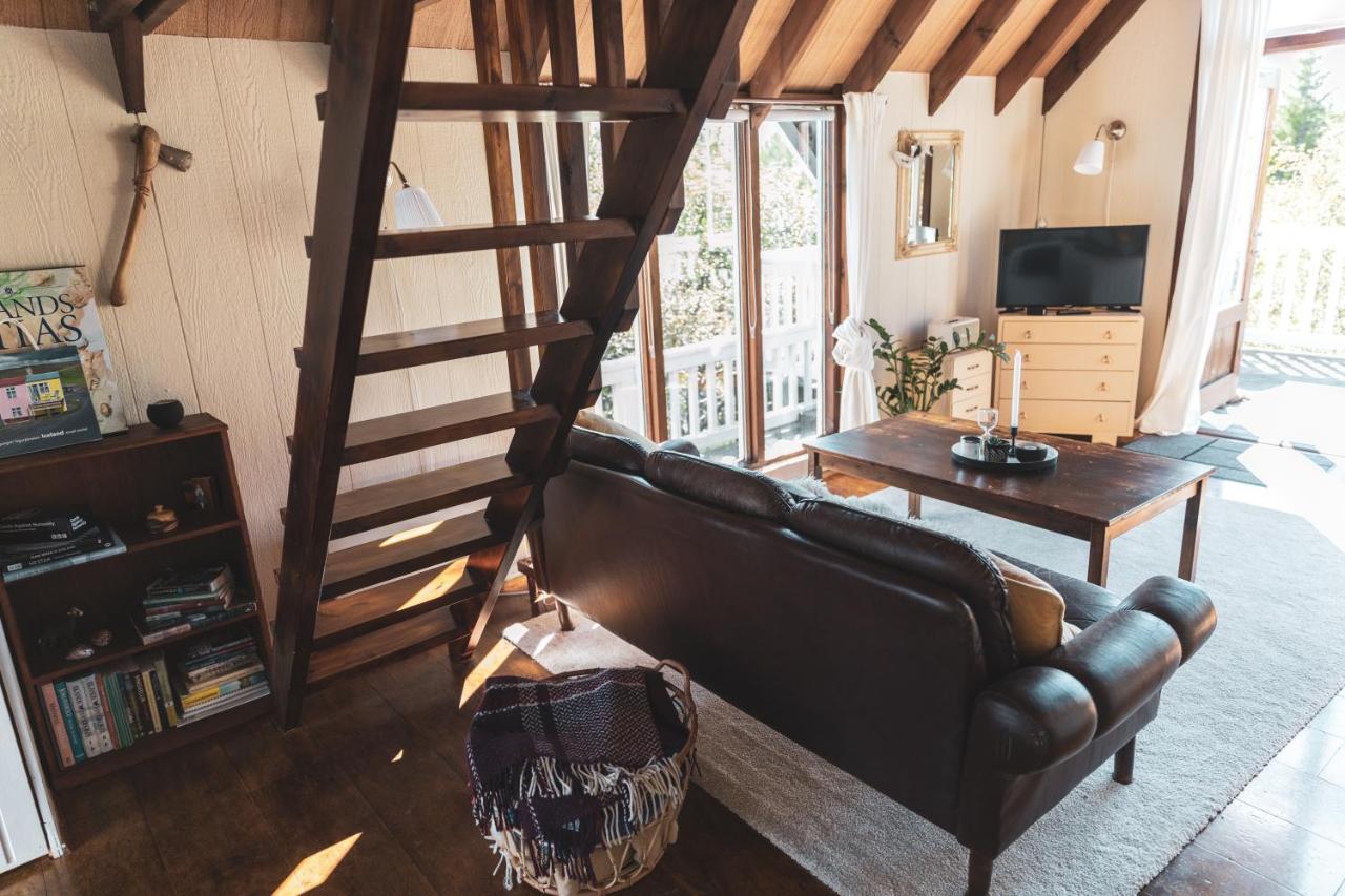 Bjoerk - A Cozy Hilltop Cottage - Great Location! Blaskogabyggd Εξωτερικό φωτογραφία